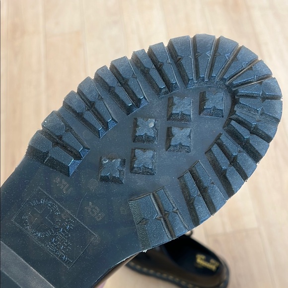 Dr. Martens HOLLY LEATHER PLATFORM SHOES 6 - Picture 13 of 16